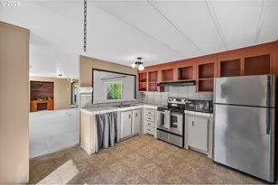 450 SE Lacreole Dr, Dallas, OR 97338 - Photo 11