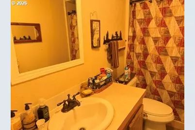 47767 Harris St, Oakridge, OR 97463 - Photo 15