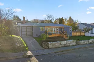 602 W 13th St, The Dalles, OR 97058 - Photo 1