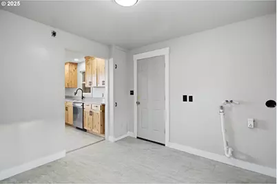 602 W 13th St, The Dalles, OR 97058 - Photo 23