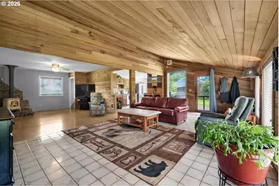 35255 Lyngstad Heights Ln, Astoria, OR 97103 - Photo 5