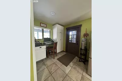 3801 Schull Dr, Hood River, OR 97031 - Photo 7