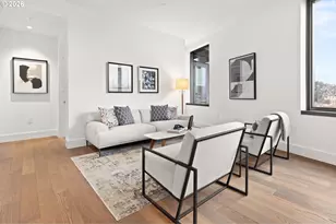 550 SW 10th Ave, Portland, OR 97205 - Photo 5