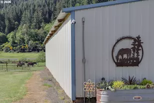 5143 Umpqua Hwy 99, Drain, OR 97435 - Photo 11