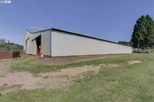 5143 Umpqua Hwy 99, Drain, OR 97435 - Photo 9