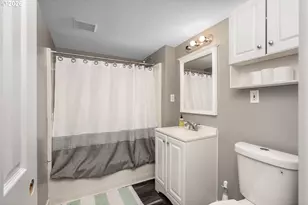 3825 NE 63rd Ave, Portland, OR 97213 - Photo 35