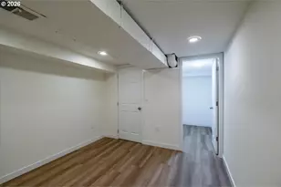 8610 NE Hancock St, Portland, OR 97220 - Photo 29