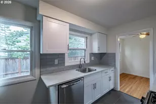 8610 NE Hancock St, Portland, OR 97220 - Photo 15