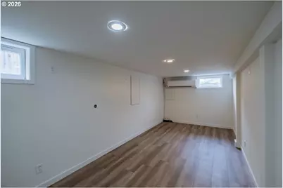 8610 NE Hancock St, Portland, OR 97220 - Photo 27