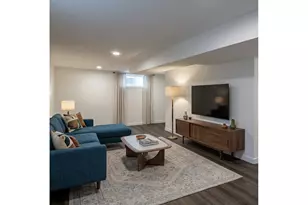 8610 NE Hancock St, Portland, OR 97220 - Photo 9