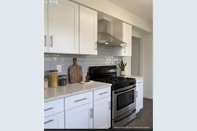 8610 NE Hancock St, Portland, OR 97220 - Photo 5