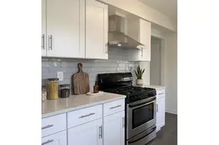 8610 NE Hancock St, Portland, OR 97220 - Photo 5