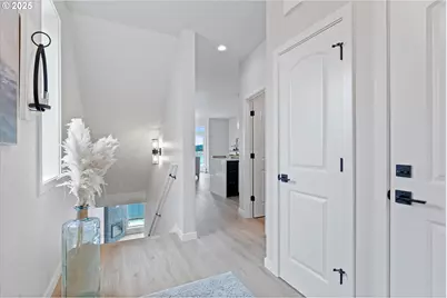 811 SW 13th St, Newport, OR 97365 - Photo 3