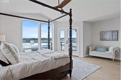 811 SW 13th St, Newport, OR 97365 - Photo 25