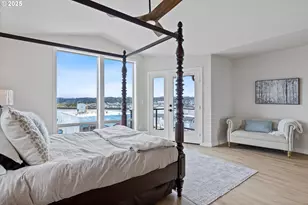 811 Southwest 13th Street, Newport, OR 97365 - Photo 25