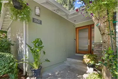 1847 Woodland Ter, Lake Oswego, OR 97034 - Photo 3