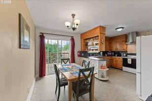 439 W Agee St, Roseburg, OR 97471 - Photo 9