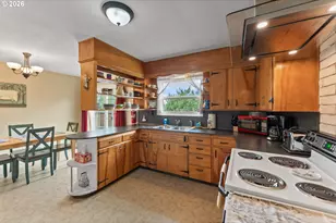 439 W Agee St, Roseburg, OR 97471 - Photo 13