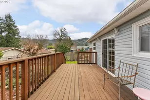 439 W Agee St, Roseburg, OR 97471 - Photo 25