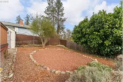 439 W Agee St, Roseburg, OR 97471 - Photo 29