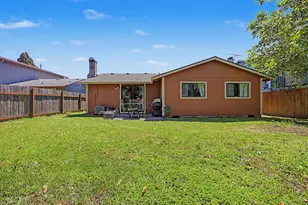 13725 SE Center St, Portland, OR 97236 - Photo 17