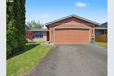 13725 SE Center St, Portland, OR 97236 - Photo 1
