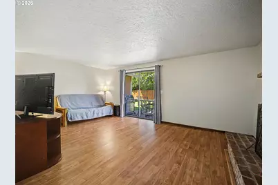 13725 SE Center St, Portland, OR 97236 - Photo 13