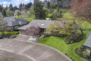 982 Shaughnessy Ln, Eugene, OR 97401 - Photo 47