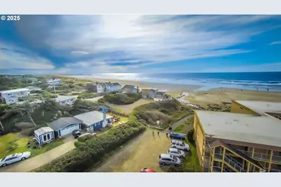 88416 1st Ave #303, Florence, OR 97439 - Photo 19