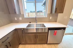 1565 N Young St, Lafayette, OR 97127 - Photo 5