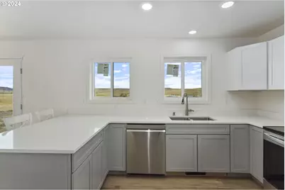 1602 Centerville Hwy, Centerville, WA 98613 - Photo 5