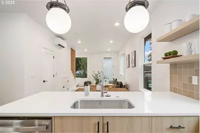 4031 SE Tibbetts St, Portland, OR 97202 - Photo 7