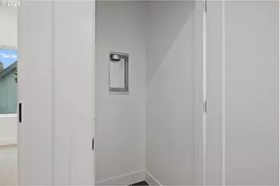 4031 SE Tibbetts St, Portland, OR 97202 - Photo 11