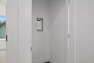 4031 SE Tibbetts St, Portland, OR 97202 - Photo 11