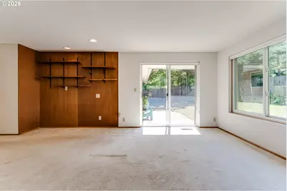 310 E 48th Ave, Eugene, OR 97405 - Photo 9