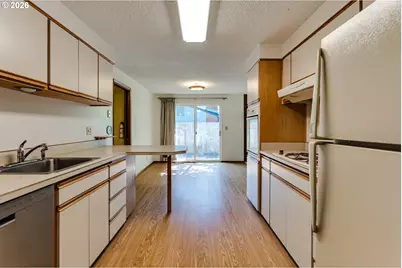 310 E 48th Ave, Eugene, OR 97405 - Photo 3