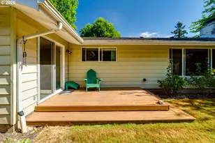 310 E 48th Ave, Eugene, OR 97405 - Photo 17