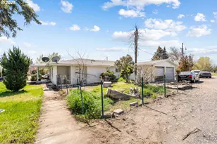 1795 NW 11th St, Hermiston, OR 97838 - Photo 5