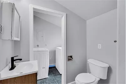 14125 SE Division St, Portland, OR 97236 - Photo 15