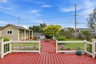 1024 Noble Ave, Coos Bay, OR 97420 - Photo 15