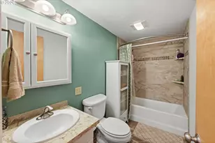 1024 Noble Ave, Coos Bay, OR 97420 - Photo 37