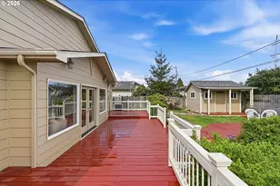 1024 Noble Ave, Coos Bay, OR 97420 - Photo 9