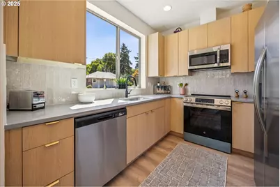 7307 N Stanford Ave #C, Portland, OR 97203 - Photo 9