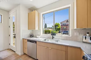 7307 N Stanford Ave, Portland, OR 97203 - Photo 11