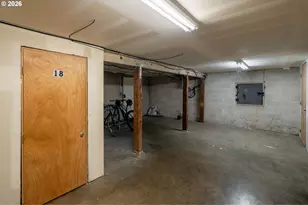 2555 NW Savier St, Portland, OR 97210 - Photo 27