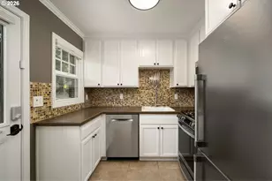 2555 NW Savier St, Portland, OR 97210 - Photo 11