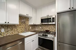 2555 NW Savier St, Portland, OR 97210 - Photo 11