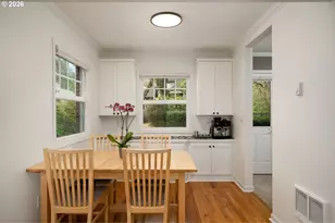2555 NW Savier St, Portland, OR 97210 - Photo 5