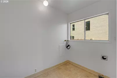 481 S Pine St, Canby, OR 97013 - Photo 17