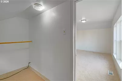 481 S Pine St, Canby, OR 97013 - Photo 27